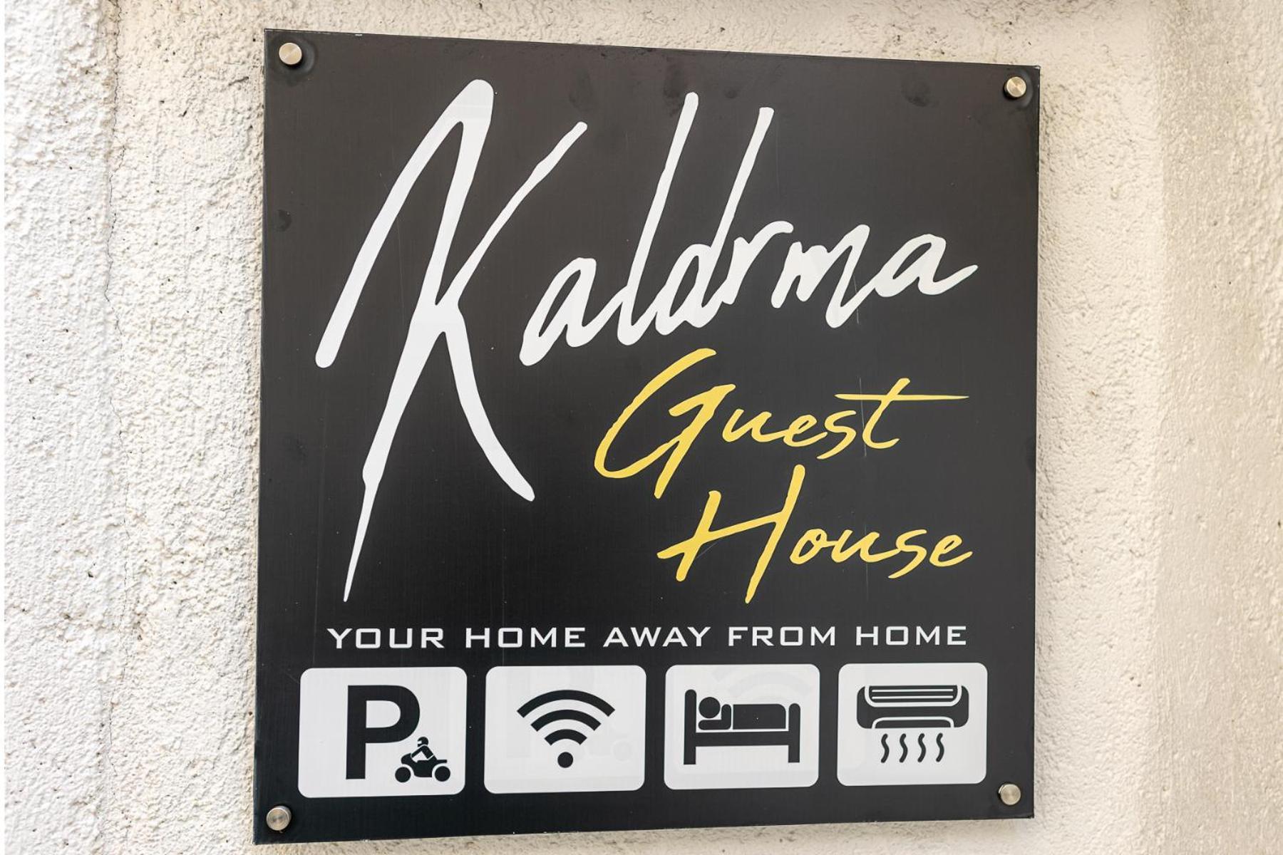 מוסטר Kaldrma Guesthouse מראה חיצוני תמונה