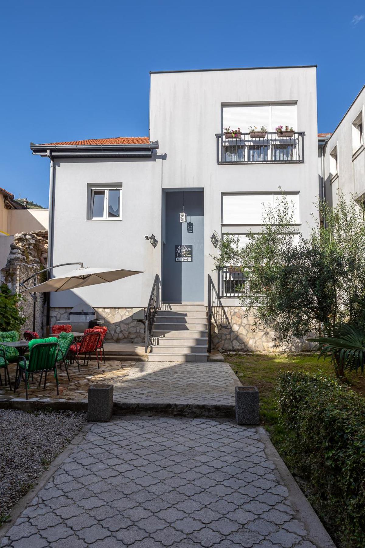 מוסטר Kaldrma Guesthouse מראה חיצוני תמונה