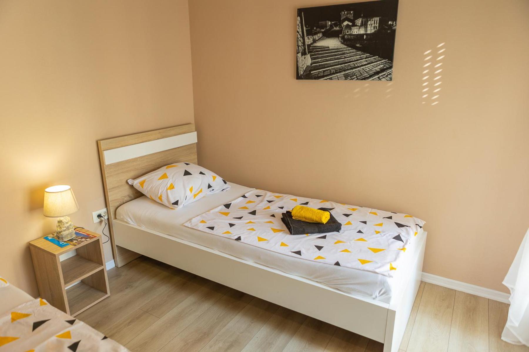 מוסטר Kaldrma Guesthouse מראה חיצוני תמונה