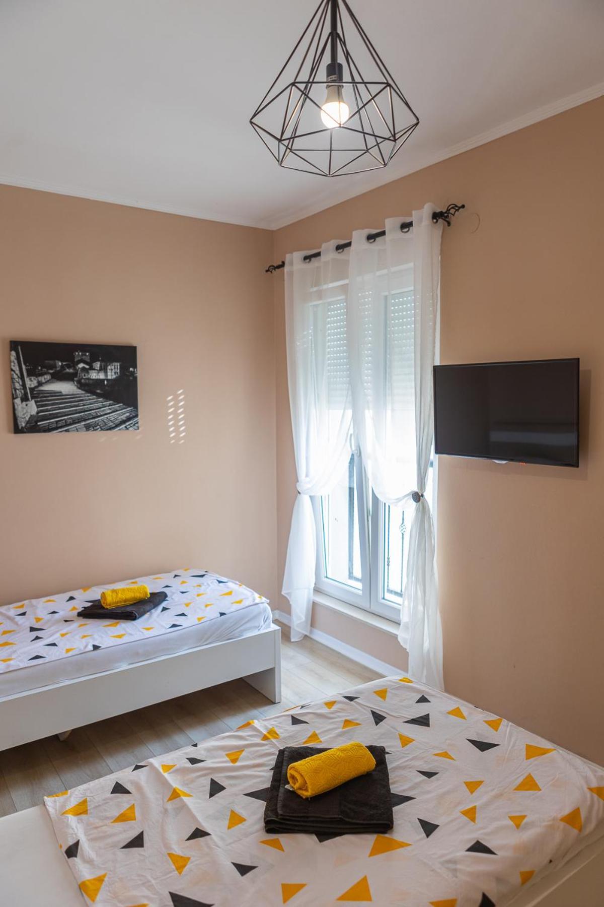 מוסטר Kaldrma Guesthouse מראה חיצוני תמונה