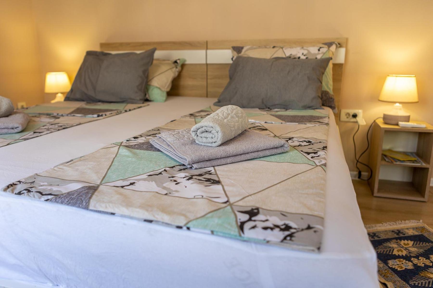 מוסטר Kaldrma Guesthouse מראה חיצוני תמונה