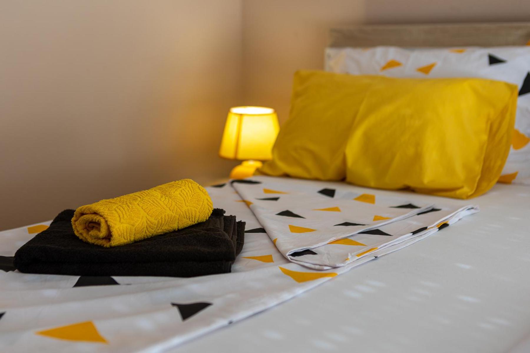 מוסטר Kaldrma Guesthouse מראה חיצוני תמונה