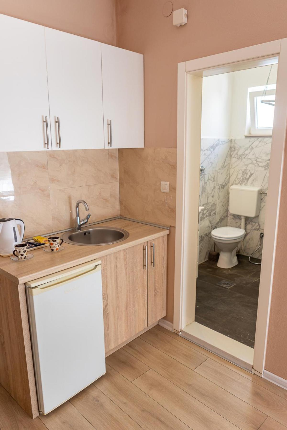 מוסטר Kaldrma Guesthouse מראה חיצוני תמונה