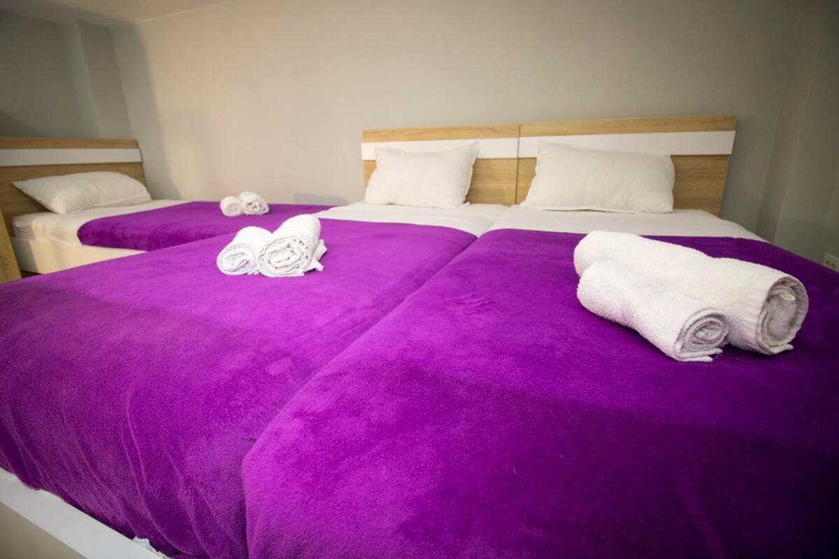 מוסטר Kaldrma Guesthouse מראה חיצוני תמונה